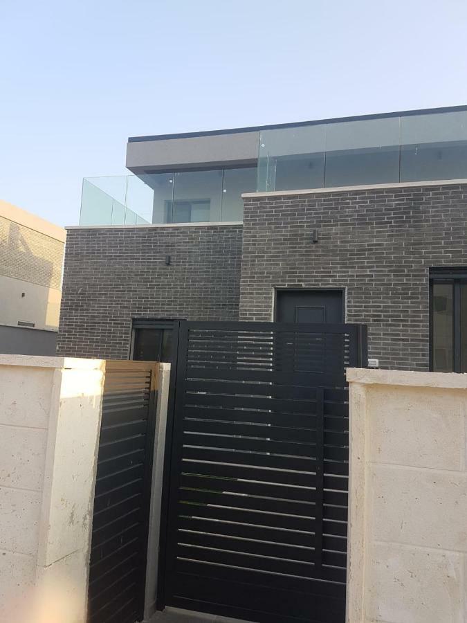 Desert Bird Apartment Qiryat Gat ภายนอก รูปภาพ